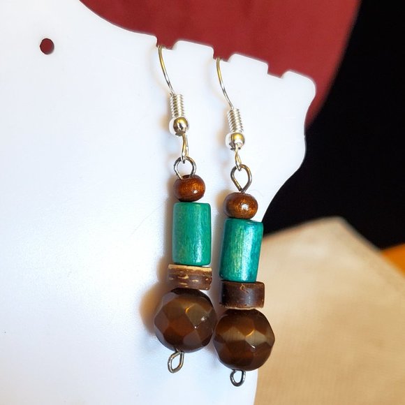 Silver Tone Hook Wood and Tiger's Eye Earrings NWT - Picture 2 of 2